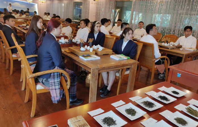 北京文理研修学院——开展特色文化茶艺课