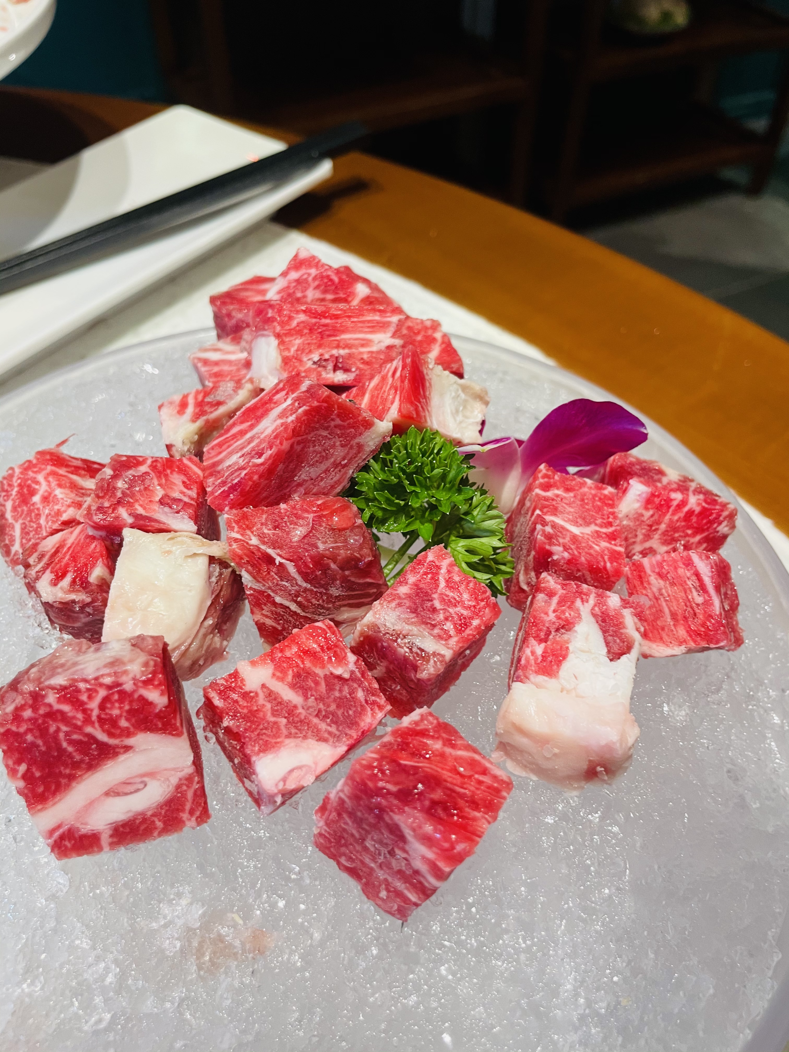 就在长职附近新开了一家鸡鲍鱼的店，以后再想吃真的太方便了