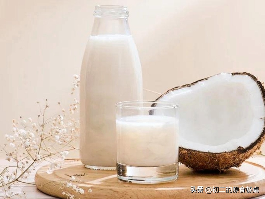 发现身边的私享美味,鲜榨椰浆椰奶,1尝2品3比较,还是它最好