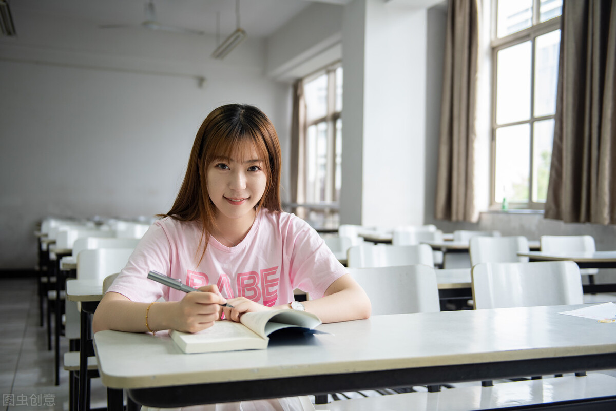 英语专业“不香”了？只当老师就太亏了！就业选择竟如此之多