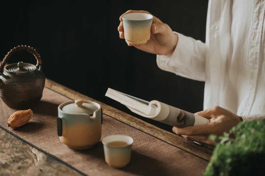 古代文人雅士在茶室喝茶时候说的经典名言，朋友圈茶语