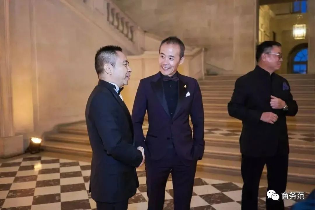 马斯克穿纪梵希变时髦，中年男富豪都爱穿什么牌子？