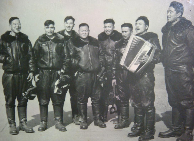1966年叛徒杀人逃台湾，我军4架战机同时起飞，台海上空歼敌