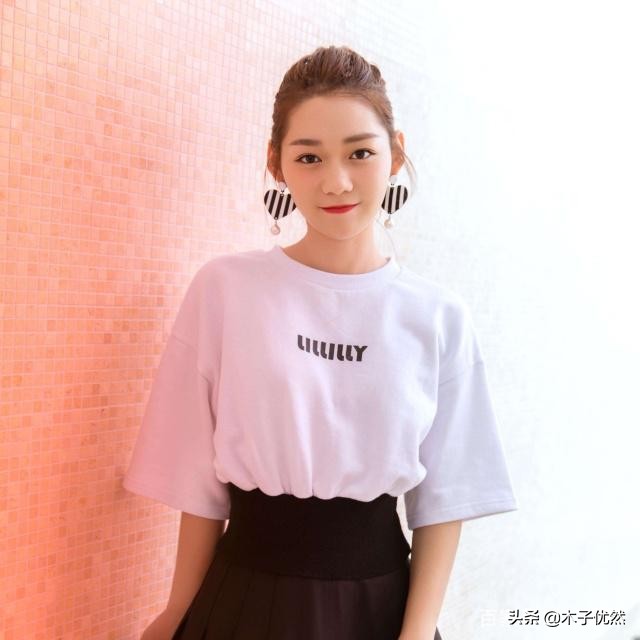 段奥娟工作室辟谣声明全(段奥娟工作室辟谣声明，校服少女如今独立单飞)