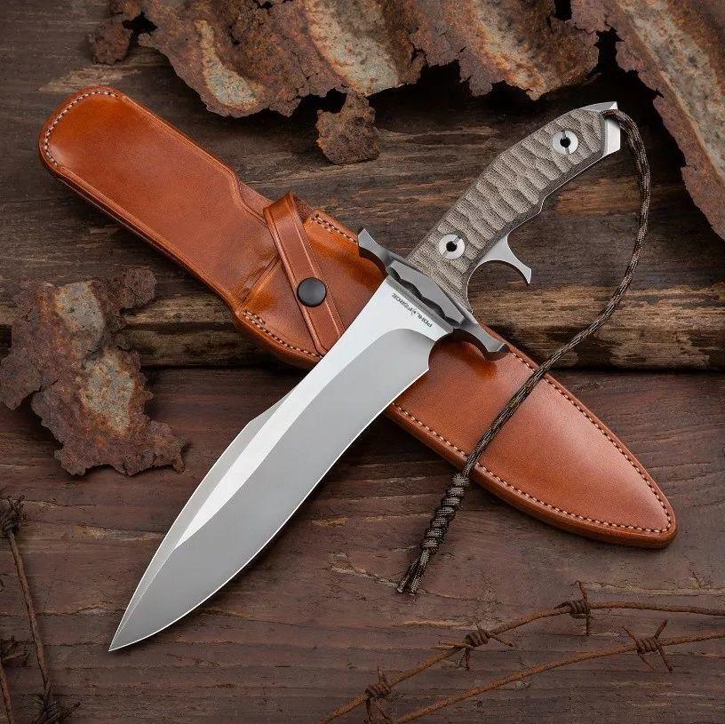 由德国定制刀设计师设计,修长的金属色刀身,米卡塔材质刀柄,满满的