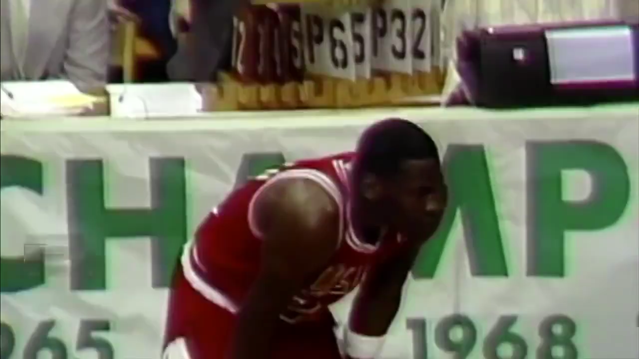 乔丹十佳球永恒的经典（《最后一舞》刷屏了！乔丹的 NBA 十大经典时刻，你还记得吗？）