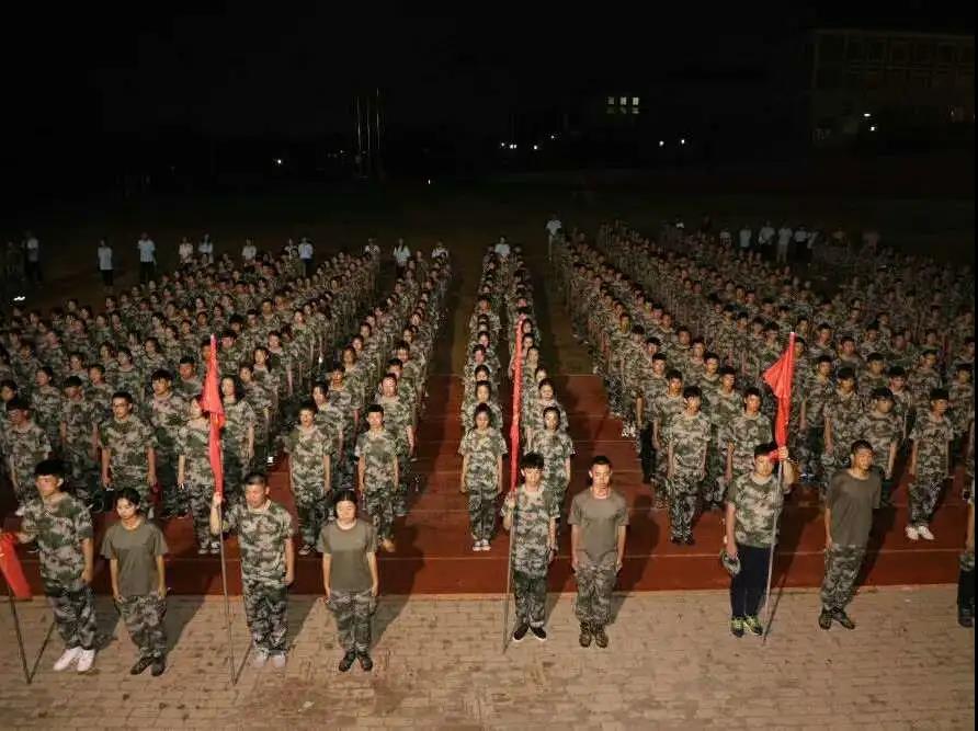 大连枫叶职业技术学院大学生参军入伍政策