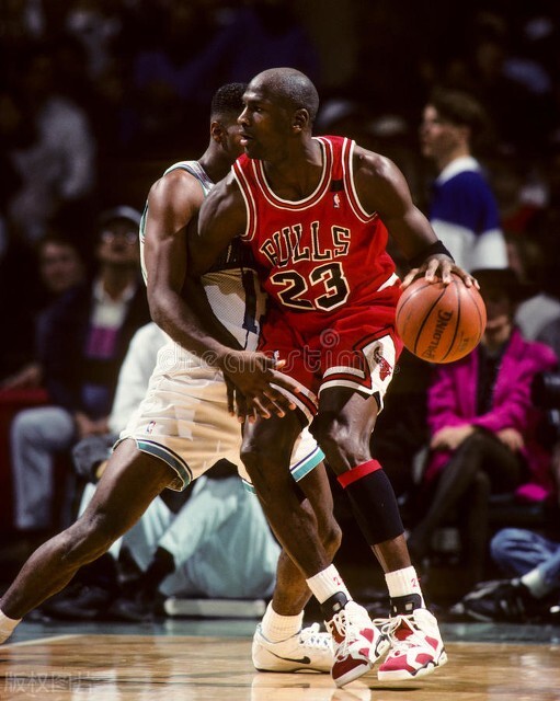 NBA75大巨星官方版名單（NBA75大巨星，現役12人上榜，詹姆斯領銜，利拉德壓霍華德）