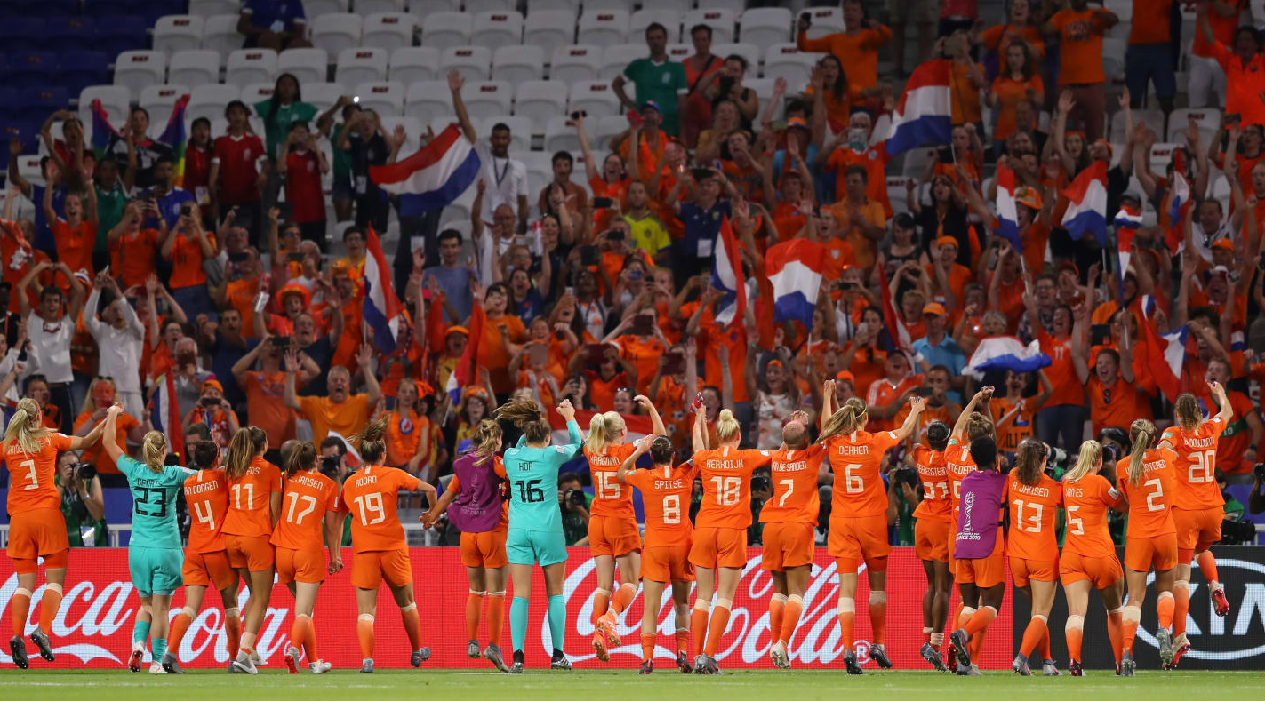 女足99世界杯集锦（门柱、横梁、加时、绝杀，4万人现场见证女足世界杯跌宕一战）