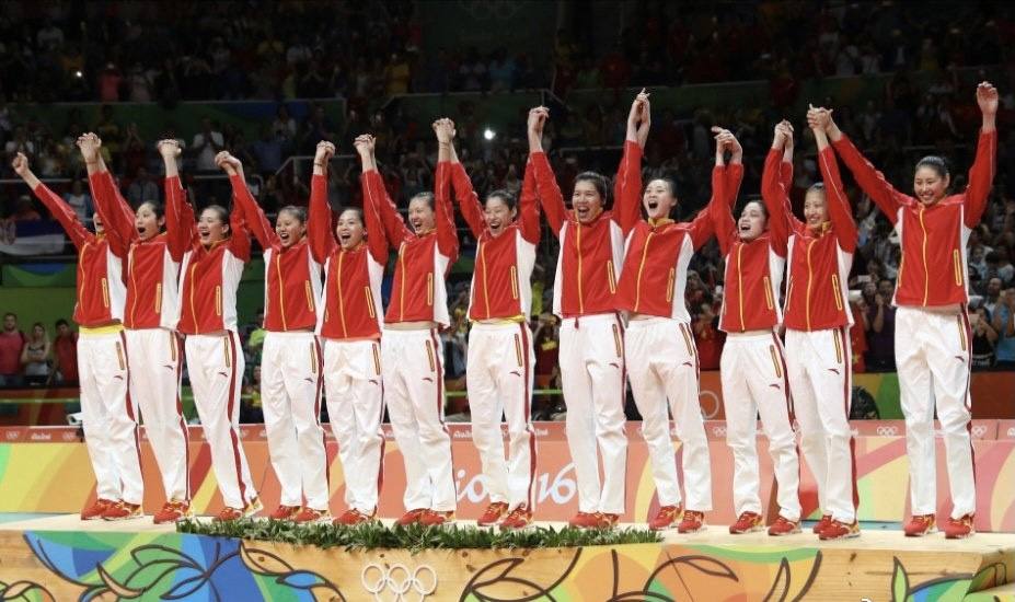 奥运回顾之16年里约：张梦雪为国夺首金，女排时隔12年重返领奖台