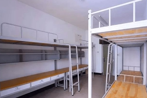 大一新生开学要注意，寝室选床位“有说道”，选择对了受益4年