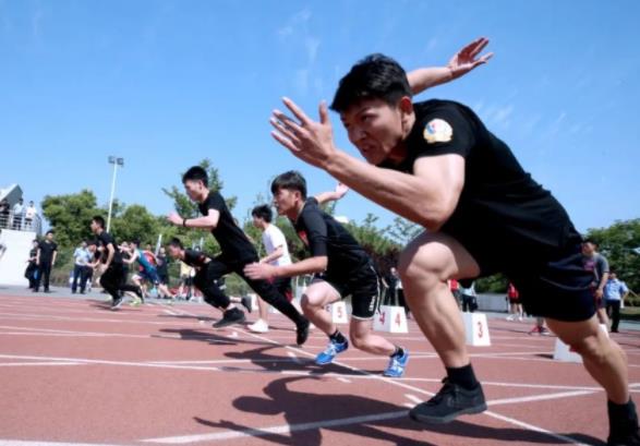 江苏这所大学成了公务员的摇篮，明明是二本，录取分数比一本还高