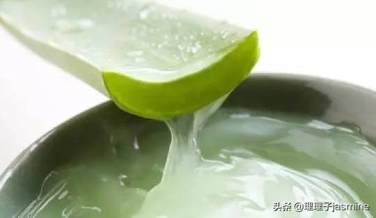 用护肤品总是出现搓泥现象，原因是护肤品质量太差吗？