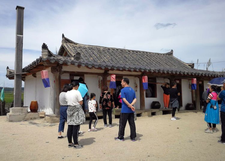 长白山：东北亚第一神山！“千年积雪万年松，直上人间第一峰”