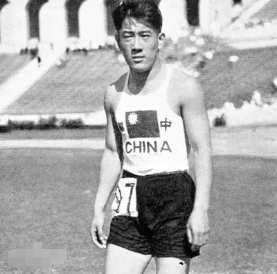 中国奥运会的时间(1952年新中国首征奥运：仅1支篮球1支足球迟到10天，周恩来却笑了)