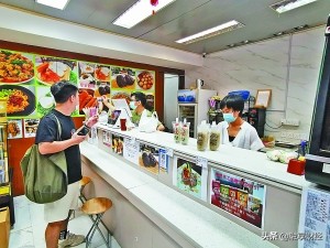 赴台学做饭团开店日卖逾二百个