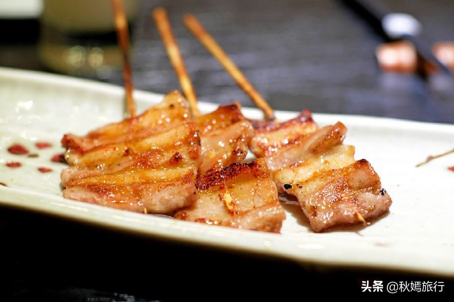 打卡苏州网红美食街，浓郁的日式风情，日料自助餐人均150元