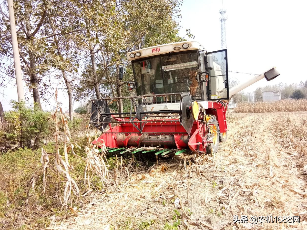 叠加补贴后四万六 安徽利辛春雨4LZ-7收割机用车报告