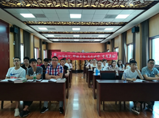 公务员考试培训班的“潜规则”，明知考生难进面试，却什么都不说