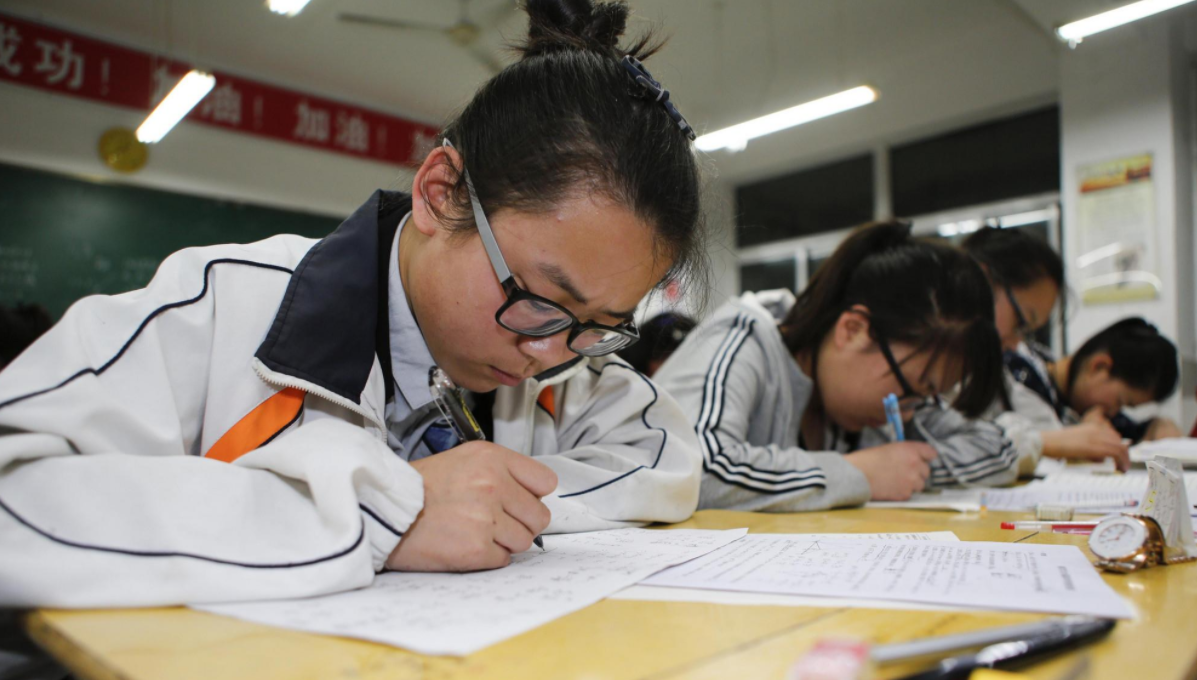 河北“低调有实力”的大学，因靠近北京被“埋没”，有些形单影只