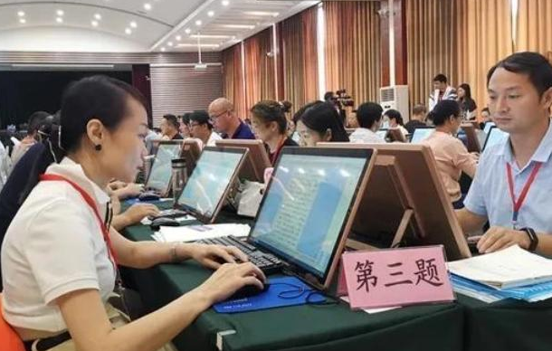 大学生或迎来好消息，符合要求可免试成公务员，职位还能到干部级