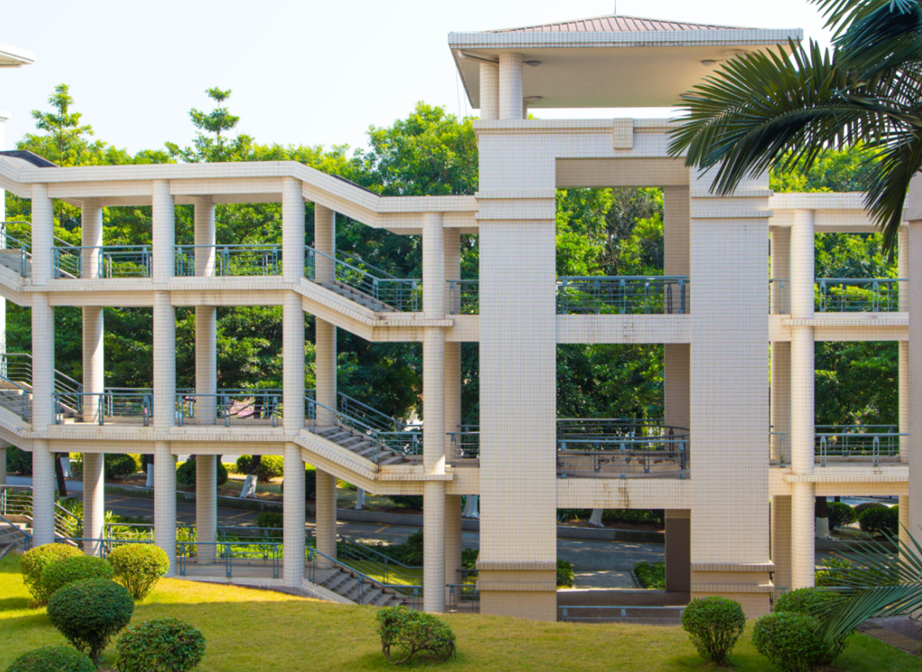 我国“师范类”大学排名，四川师大取得第四，湖南师大却掉出前十