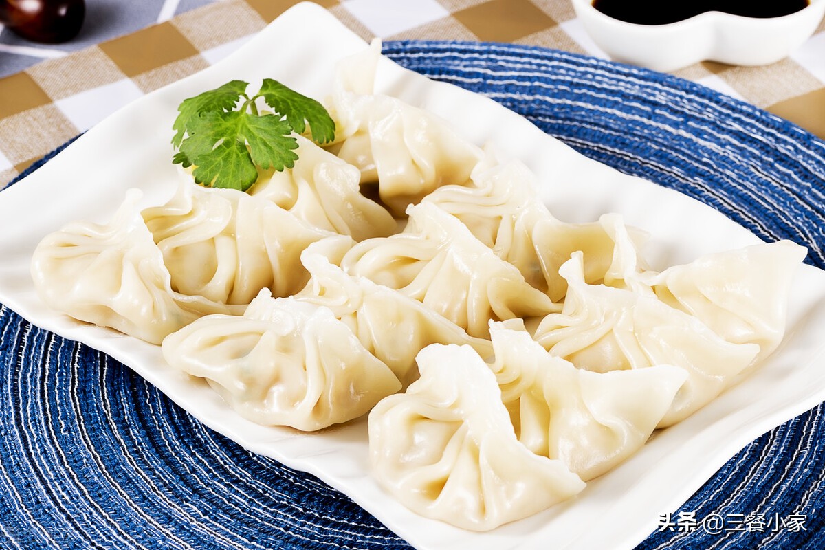 酸菜饺子怎么做才好吃，酒店老厨师长告诉你，四个步骤，轻松制作