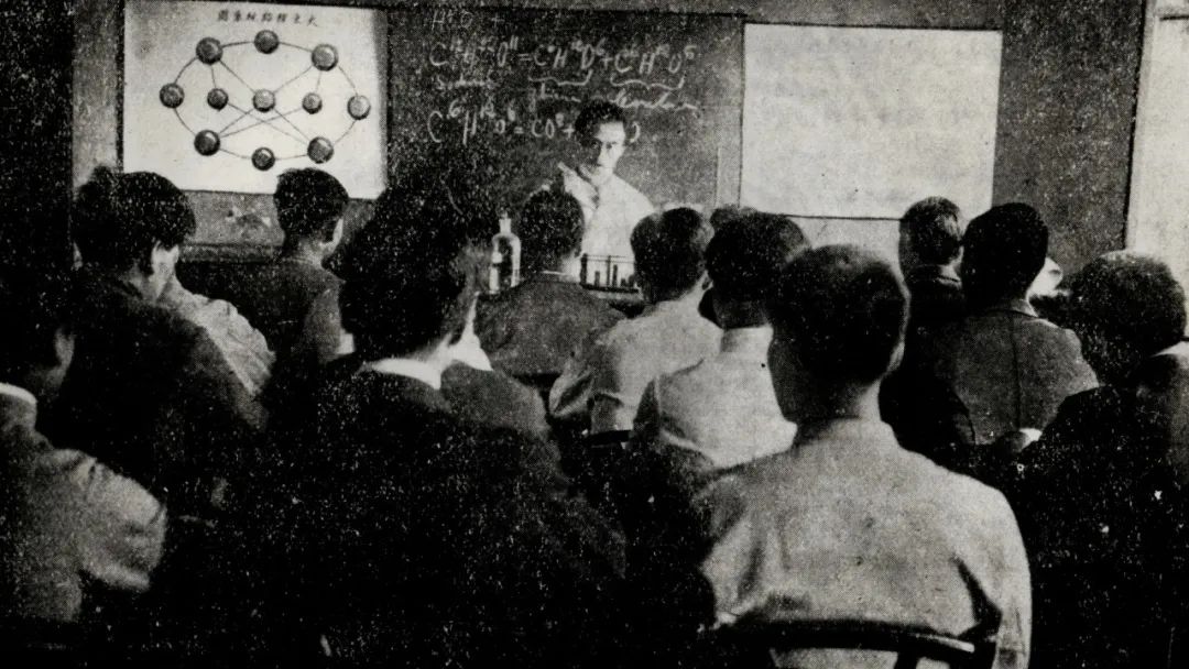 租法国古堡，建中国大学，他只花了一法郎？