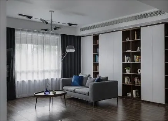 中央空调有遥控器吗？遥控好还是线控好