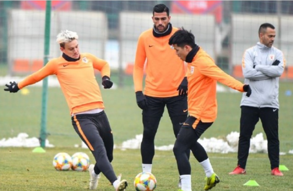 鲁能的比赛那里有直播（今日直播：CCTV5重磅直击山东鲁能泰山VS河内FC 格德斯已启橙）