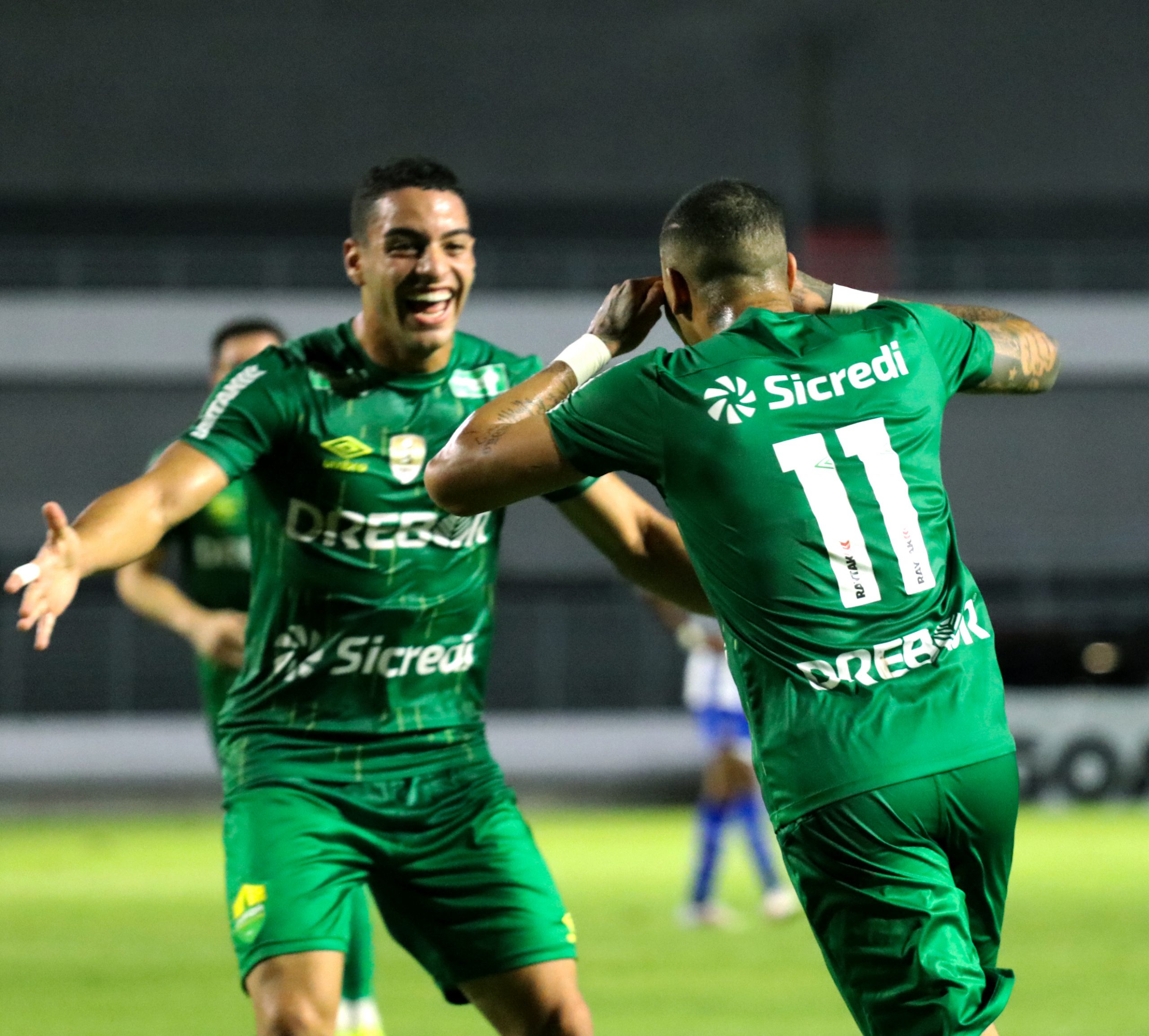 两场巴西甲级联赛分析:弗鲁米嫩塞vs巴伊亚,福塔雷萨vs库亚巴