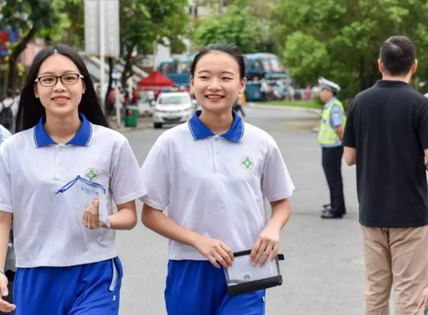 明年高考迎新规，部分学生将被取消考试资格，成绩再优秀也是徒劳