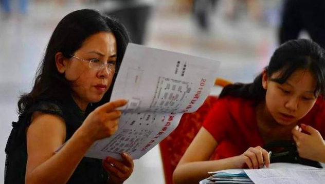 很受欢迎的4个医学专业，工作比较轻松收入也可以，就业也很容易