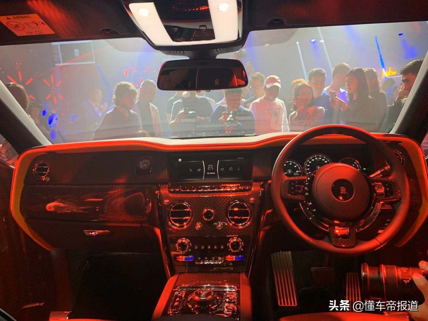 做最独特的自己！劳斯莱斯Black Badge库里南亮相广州车展