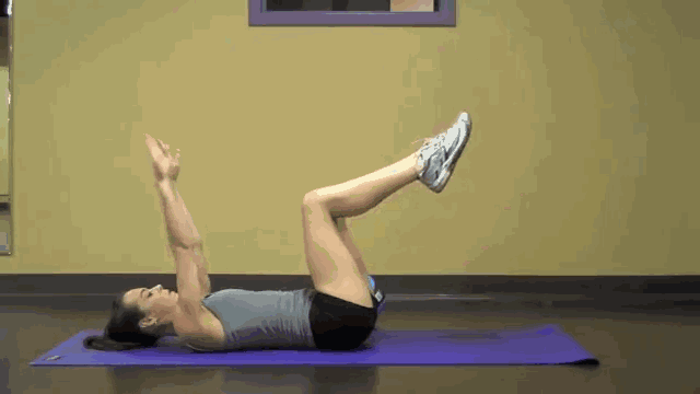 “懒人”产后恢复操，3个产后瑜伽动作，凹腹、瘦腿两不耽误