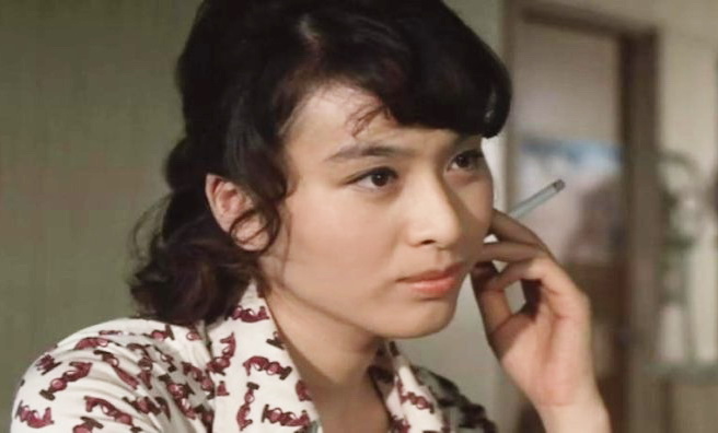 电影剧照电影剧照电影剧照电影剧照栗原小卷,在影片中饰演记者山谷圭