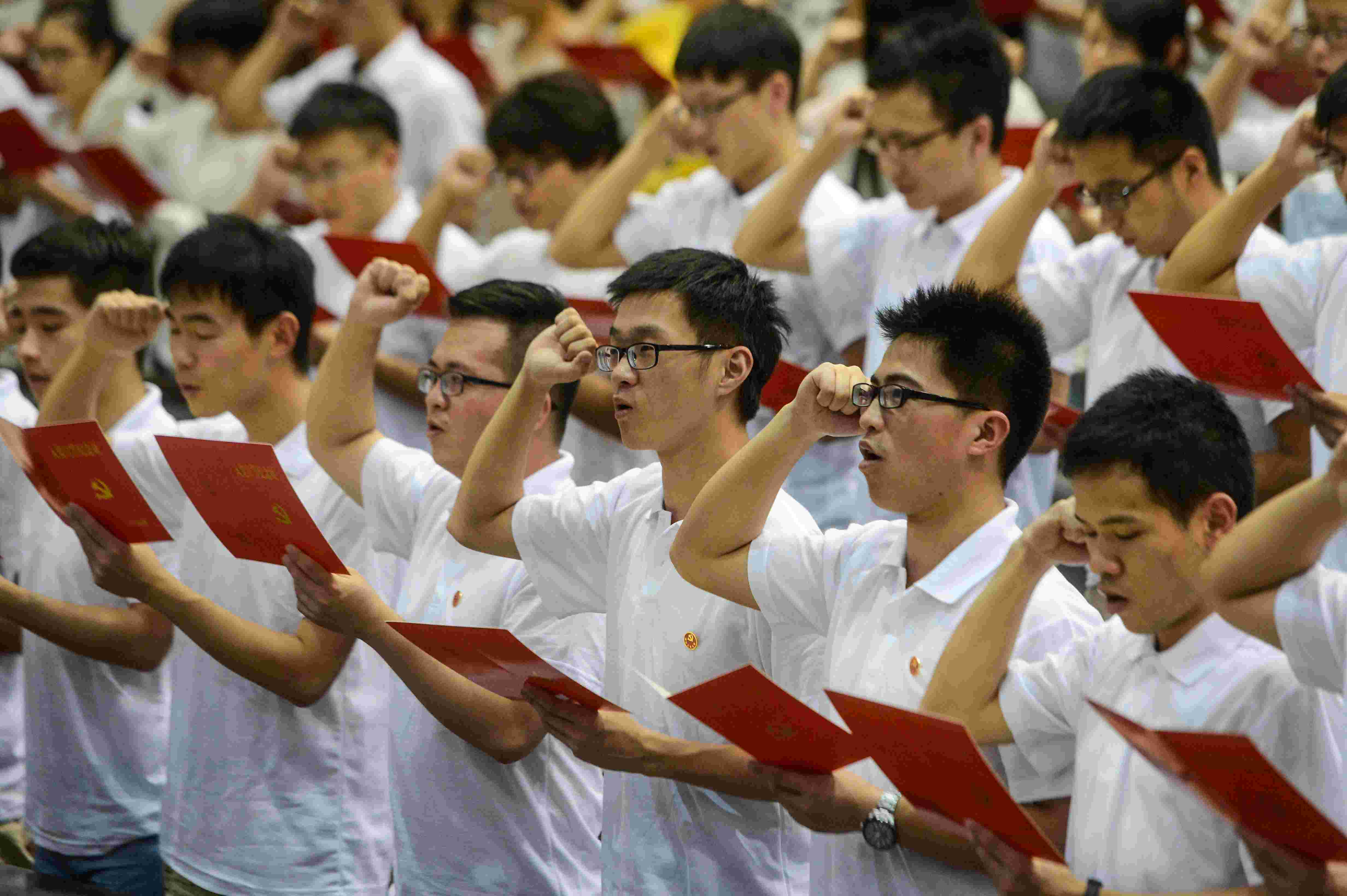 大学生入党有“硬性要求”，大一就要做好准备，看看你是否符合