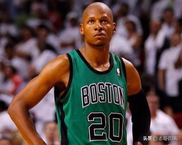 连破7项三分纪录，库里称霸NBA，雷阿伦：这项纪录破不了