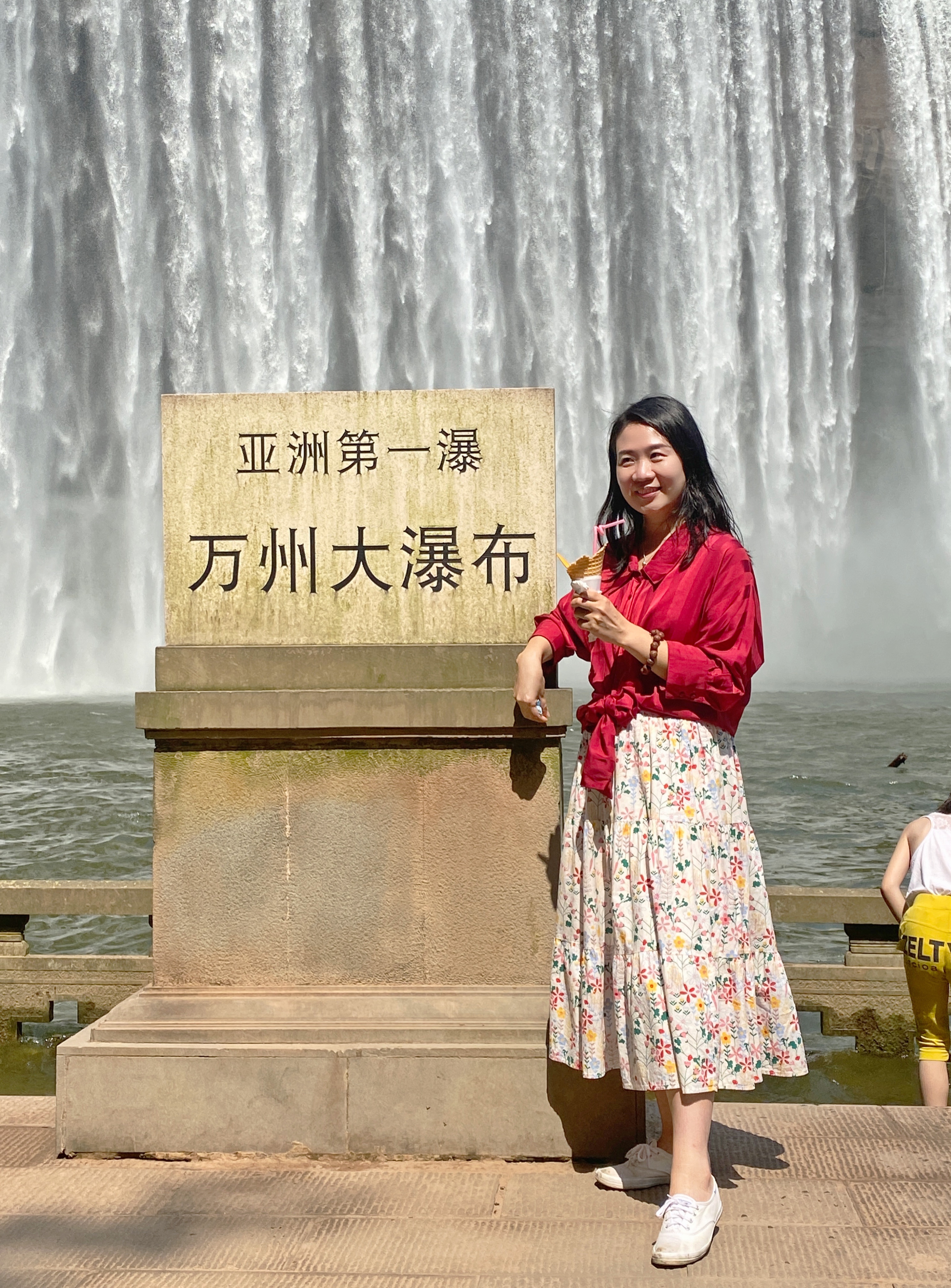 亚洲第一大瀑布不在贵州和广西，而在重庆，游客却说它是自封的？