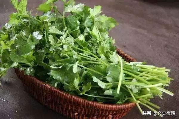 这些诗词中的植物名，你读对了吗？