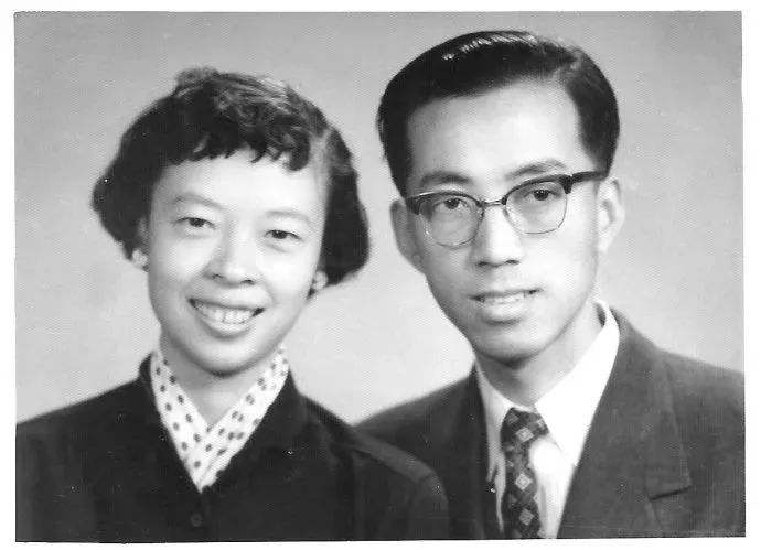 同时被七所大学录取，高考全省第一的姚桐斌，曾被父亲强迫摆地摊