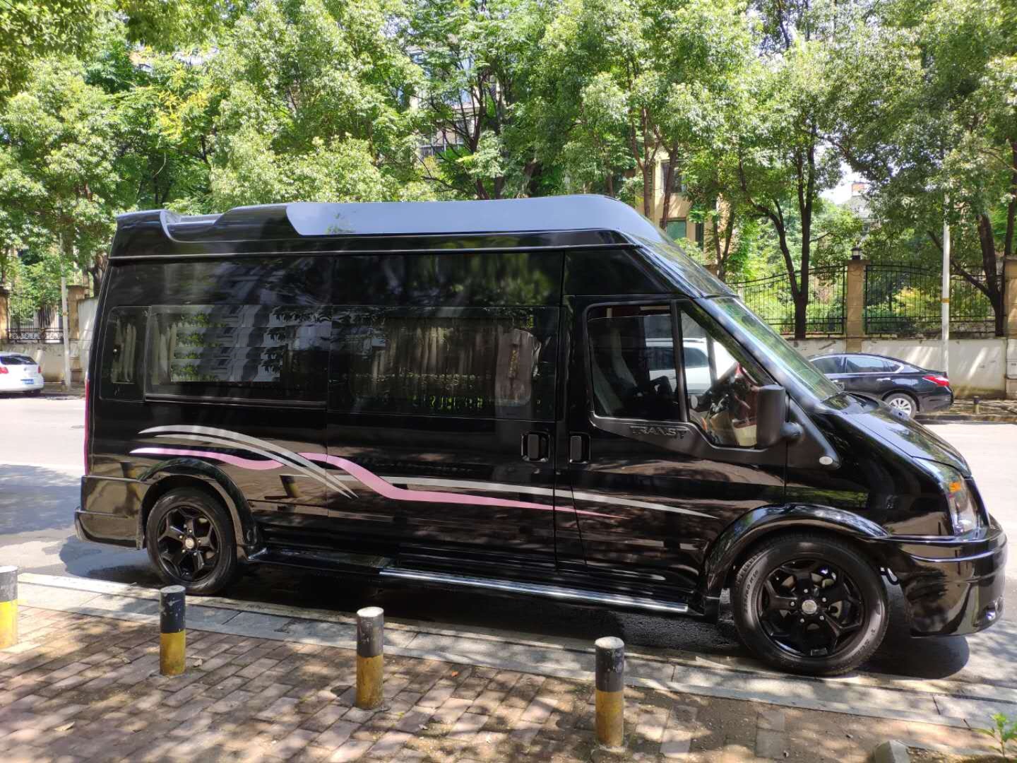 成功商务人士适用车推荐——江铃福特·新世代全顺豪华商旅车