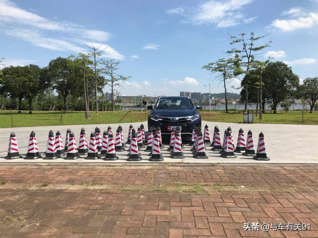 家用车买SUV还是轿车？经过详细对比，你还觉得SUV香吗？