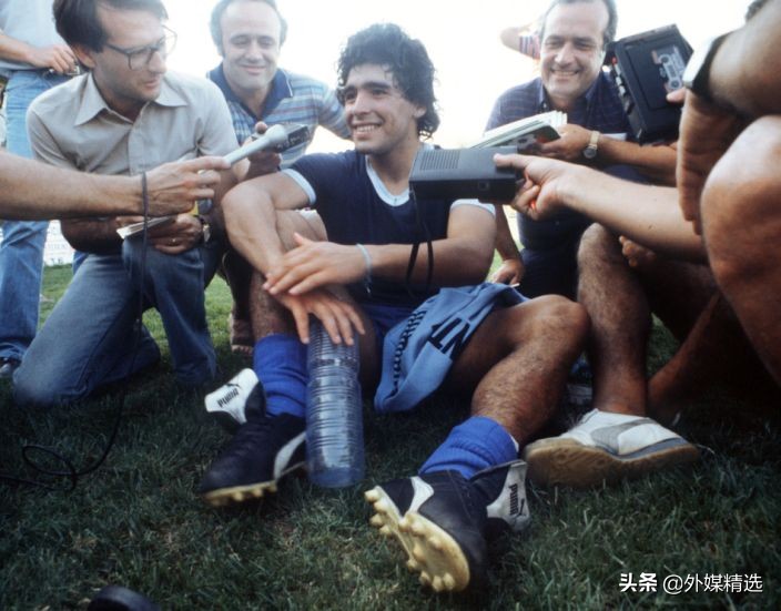 13届世界杯马拉多纳照片（15张你可能未曾见过的马拉多纳）