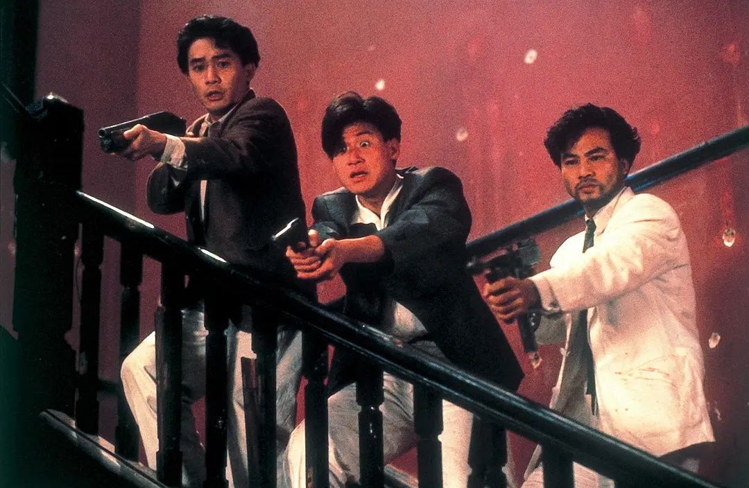 极道追踪演员表(1991年，钟楚红和发哥、张国荣演情侣，凭两支舞就征服了观众)