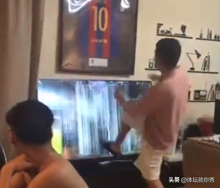 惨败后巴萨应该有所反应(这次没砸电视！毕竟留给他们的时间也不多了！苏醒感慨：放心，尽管巴萨是一支传控的球队，</p><p style=