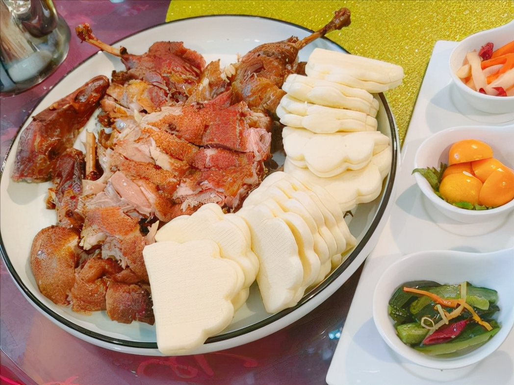 北京著名“四大顺”，曾接待过外国宾客，特色清真风味，驰名京城