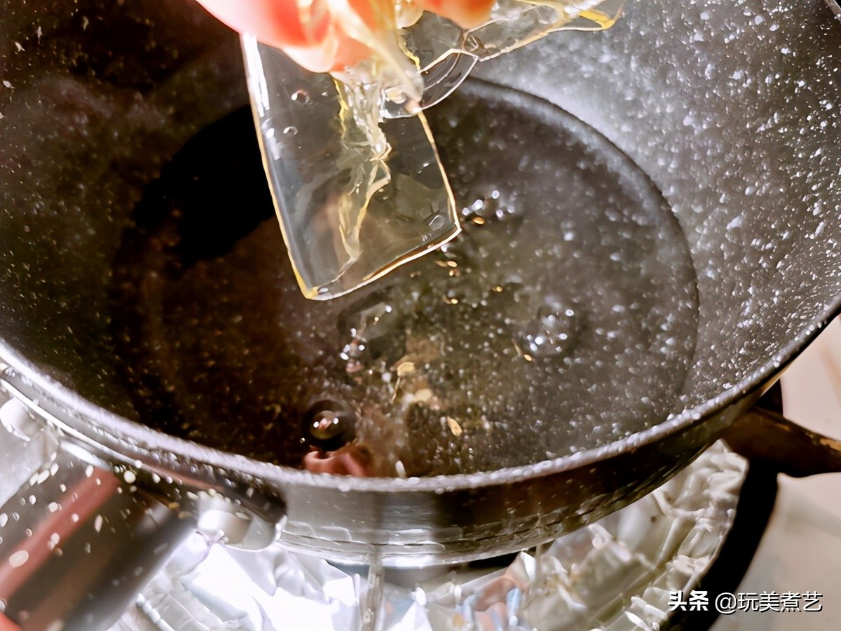 春光明媚好时光，树莓遇上菠萝，就来一个慕斯尝尝