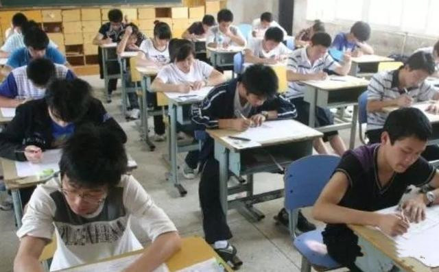 17年前偷走高考试卷，使国家被迫启用备用卷的考生，现在怎么样了