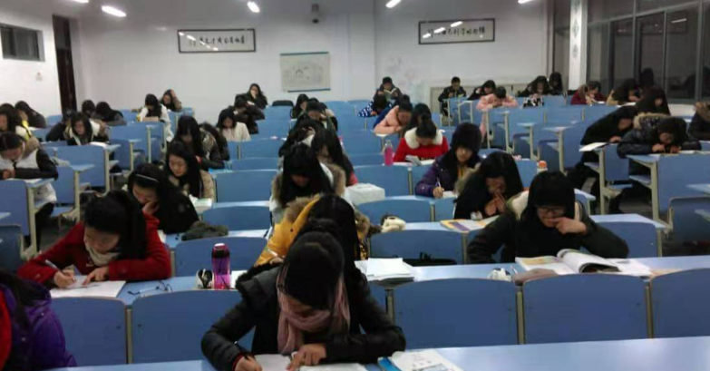 为什么同一所大学里，既有一本又有二本，两个批次之间差别在哪？